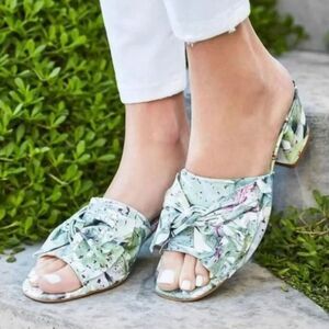 Vince Camuto Sharry Floral Heeled Bow Slides | Size 10M